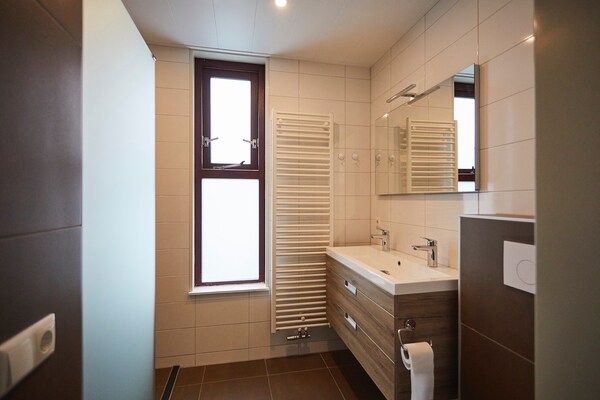 Foto van Vakantiehuis in Zeeland met Sauna - Vakantiehuis in Heinkenszand - BathRoom