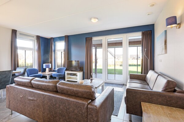 Foto van Vakantiehuis in Zeeland bij Noordzeestrand - Vakantiehuis in Nieuwvliet - LivingRoom