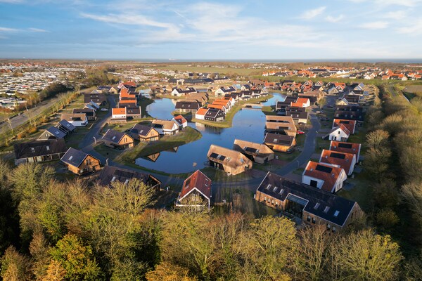 Foto van Vakantiehuis bij Noordzeestrand - Vakantiehuis in Nieuwvliet - ExteriorSummer