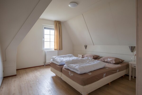 Foto van Villa in Cadzand-Bad bij Noordzeestrand - Vakantiehuis in Cadzand-Bad - BedRoom