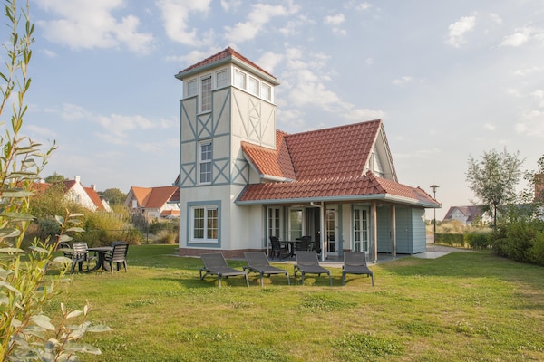 Foto van Villa in Cadzand-Bad bij Noordzeestrand - Vakantiehuis in Cadzand-Bad - ExteriorSummer