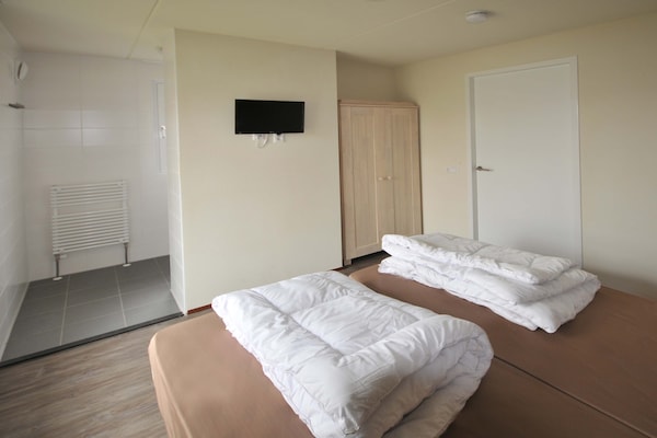 Foto van Villa in Cadzand-Bad bij Noordzeestrand - Vakantiehuis in Cadzand-Bad - BedRoom