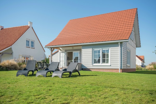 Foto van Villa in Cadzand-Bad met Sauna en Tuin - Vakantiehuis in Cadzand-Bad - GardenSummer