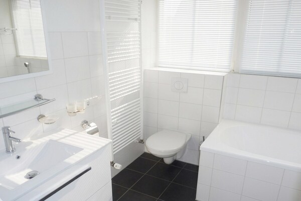 Foto van Gezinsvriendelijk vakantiehuis - Vakantiehuis in Breskens - BathRoom