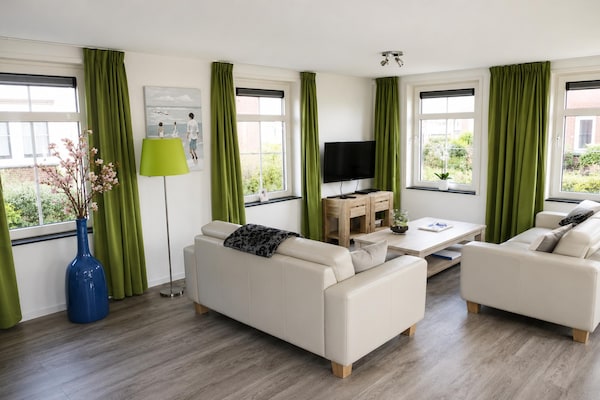 Foto van Gezinsvriendelijk vakantiehuis - Vakantiehuis in Breskens - LivingRoom