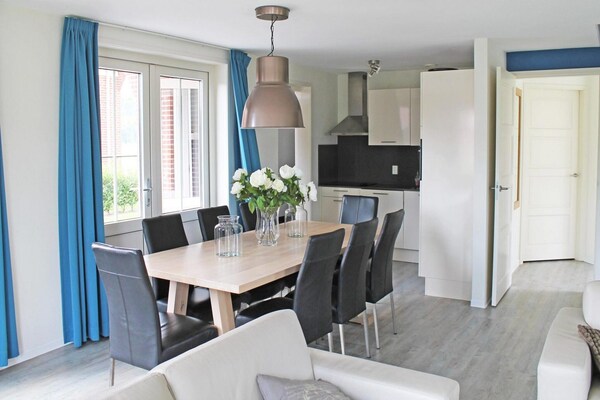 Foto van Luxe woning in Zeeland met infraroodsauna - Vakantiehuis in Breskens - DiningRoom