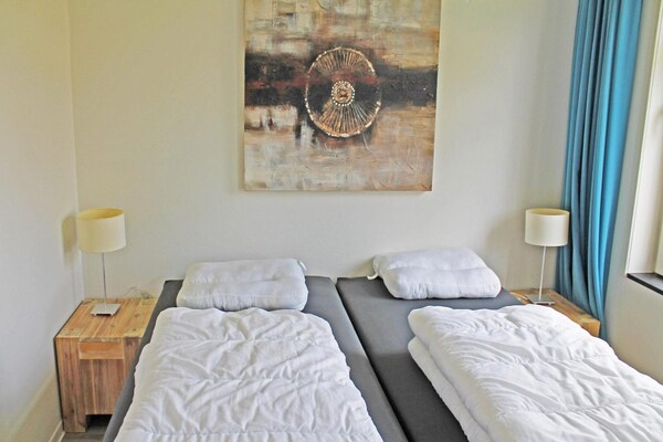Foto van Luxe woning in Zeeland met infraroodsauna - Vakantiehuis in Breskens - BedRoom