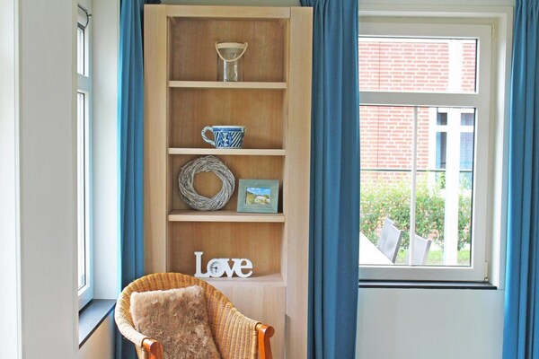 Foto van Luxe woning in Zeeland met infraroodsauna - Vakantiehuis in Breskens - LivingRoom