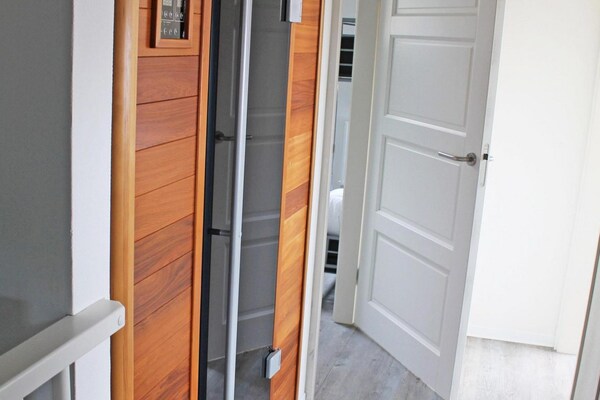 Foto van Luxe woning in Zeeland met infraroodsauna - Vakantiehuis in Breskens - HallReception