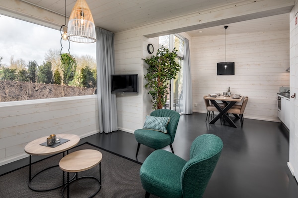 Foto van Lodge in Schaijk met Tuinterras - Vakantiehuis in Schaijk - LivingRoom