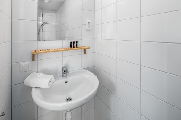 Foto van Lodge in Schaijk met Tuinterras - Vakantiehuis in Schaijk - BathRoom