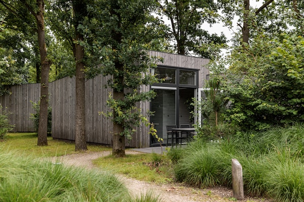 Foto van Lodge in Schaijk met Tuinterras - Vakantiehuis in Schaijk - ExteriorSummer