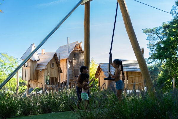 Foto van Fraai chalet met airco op een vakantiepark - Vakantiehuis in Veldhoven - ParkFacilities