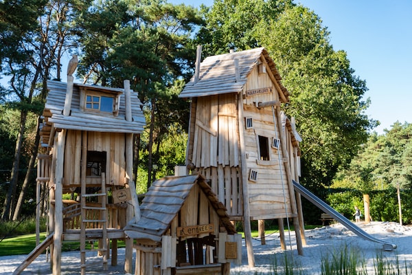 Foto van Fraai chalet met airco op een vakantiepark - Vakantiehuis in Veldhoven - AreaSummer1KM