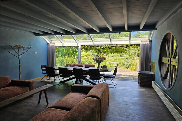 Foto van Dorpswoning in Leende bij Sterrenrestaurant - Vakantiehuis in Leende - DiningRoom