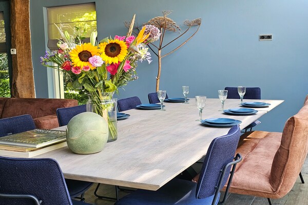 Foto van Dorpswoning in Leende bij Sterrenrestaurant - Vakantiehuis in Leende - DiningRoom