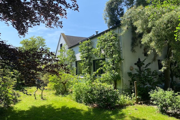 Foto van Dorpswoning in Leende bij Sterrenrestaurant - Vakantiehuis in Leende - GardenSummer