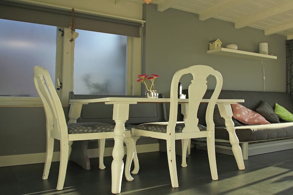 Foto van Vakantiehuis Egmond bij Strand - Vakantiehuis in Egmond aan zee - DiningRoom