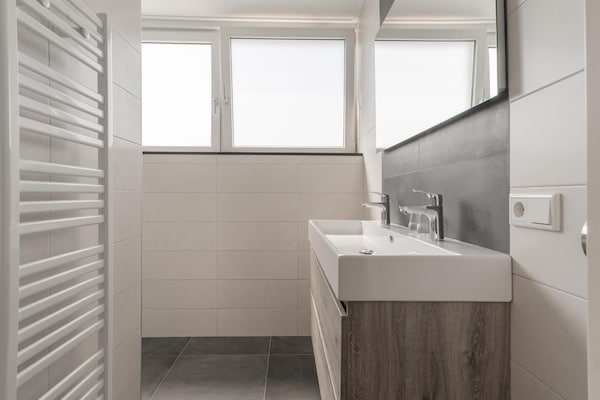 Foto van Gezellig vakantiehuis in Oploo met een tuin - Vakantiehuis in Oploo - BathRoom