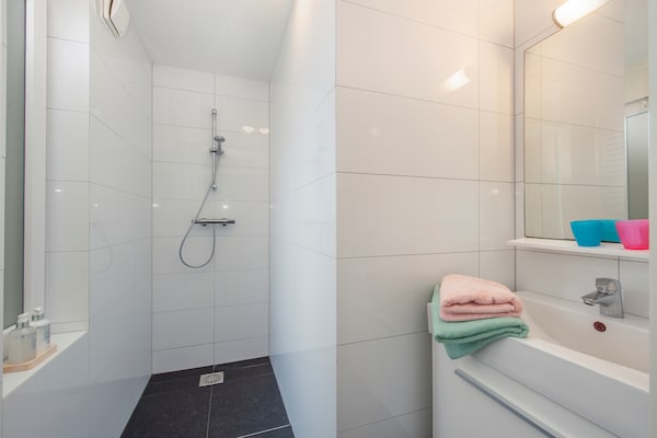 Foto van Villa in Arcen met douche & tuin - Vakantiehuis in Arcen - BathRoom