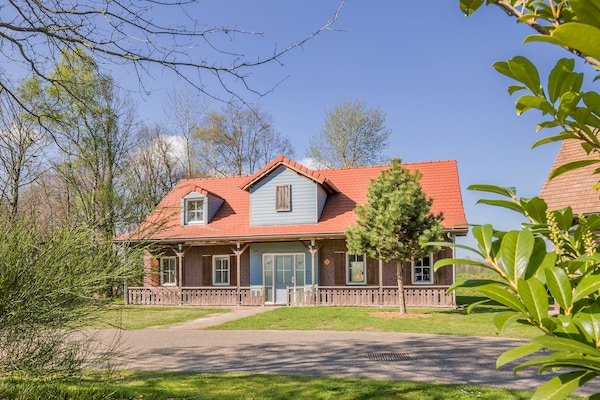 Foto van Villa in Weerterbergen met privé sauna - Vakantiehuis in Weert - ExteriorSummer