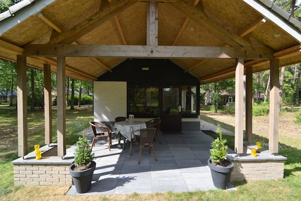 Foto van Vakantiehuis in Stramproy bij natuurgebied - Vakantiehuis in Stramproy - TerraceBalcony