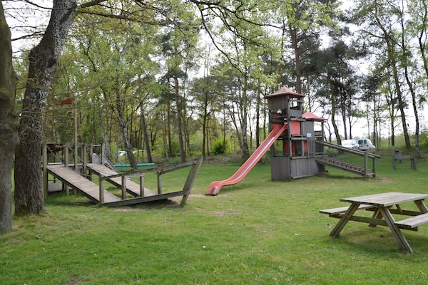 Foto van Romantisch bosverblijf met sauna - Vakantiehuis in Stramproy - ParkFacilities