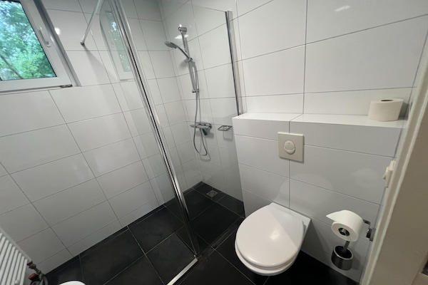 Foto van Bungalow in Limburg bij natuurgebied - Vakantiehuis in Stramproy - BathRoom