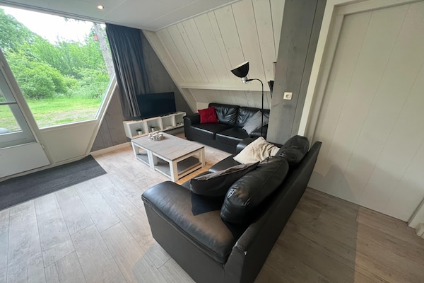 Foto van Bungalow in Limburg bij natuurgebied - Vakantiehuis in Stramproy - LivingRoom