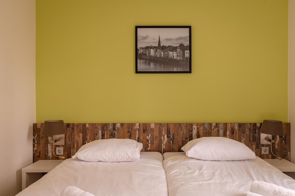Foto van Villa in Maastricht met ruime tuin - Vakantiehuis in Maastricht - BedRoom