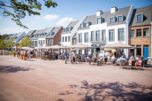 Foto van Villa in Maastricht met ruime tuin - Vakantiehuis in Maastricht - ParkFacilities