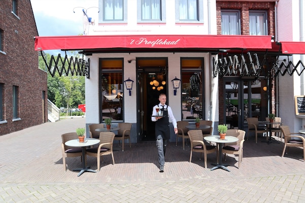 Foto van Villa in Maastricht met ruime tuin - Vakantiehuis in Maastricht - ParkFacilities