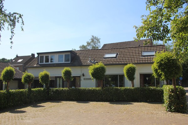Foto van Chalet in Ulestraten vlakbij Maastricht - Vakantiehuis in Ulestraten - ExteriorSummer