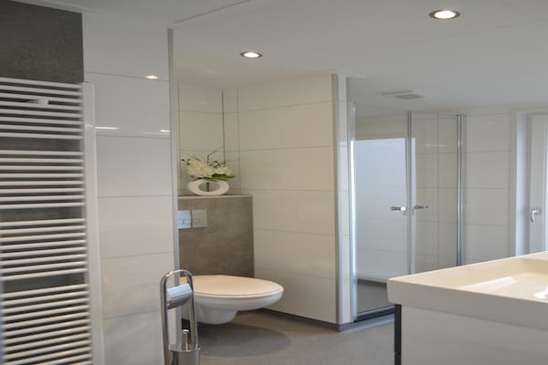 Foto van Vakantiehuis Bemelen bij natuurgebied - Vakantiehuis in Bemelen - BathRoom