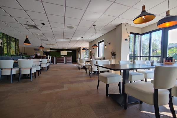 Foto van Bosvilla nabij Nijmegen - Vakantiehuis in Ewijk - ParkFacilities