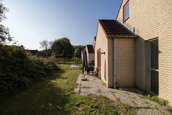 Foto van Bosvilla nabij Nijmegen - Vakantiehuis in Ewijk - ExteriorSummer