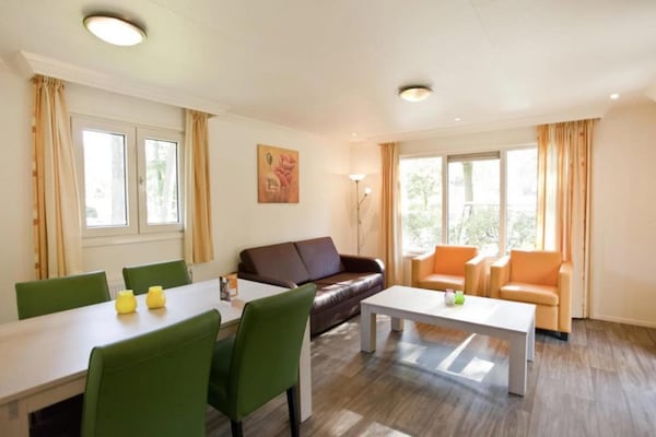Foto van Chalet met groen en terras - Vakantiehuis in Otterlo - DiningRoom