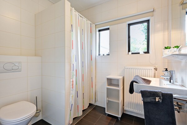 Foto van Vakantiehuis Montferland bij Huis Bergh Kasteel - Vakantiehuis in Beek Gem Montferland - BathRoom