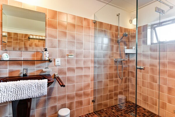 Foto van Vakantiehuis Montferland bij Huis Bergh Kasteel - Vakantiehuis in Beek Gem Montferland - BathRoom