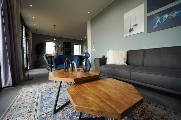 Foto van Chalet met één verdieping en veranda - Vakantiehuis in Lochem - LivingRoom