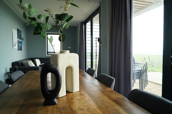 Foto van Chalet met één verdieping en veranda - Vakantiehuis in Lochem - Ambiance