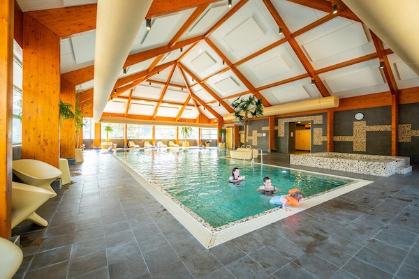 Foto van Chalet met één verdieping en veranda - Vakantiehuis in Lochem - PoolOfHouse