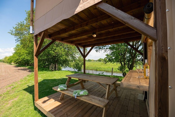 Foto van Boomhuttent met panoramisch uitzicht - Vakantiehuis in Zuna - TerraceBalcony