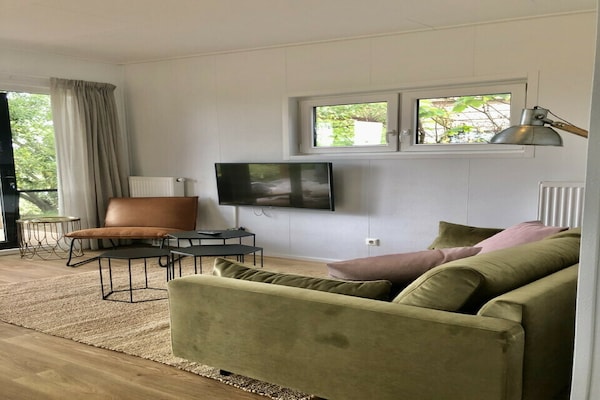 Foto van Wellness Lodge met sauna en prachtig uitzicht - Vakantiehuis in Zuna - LivingRoom