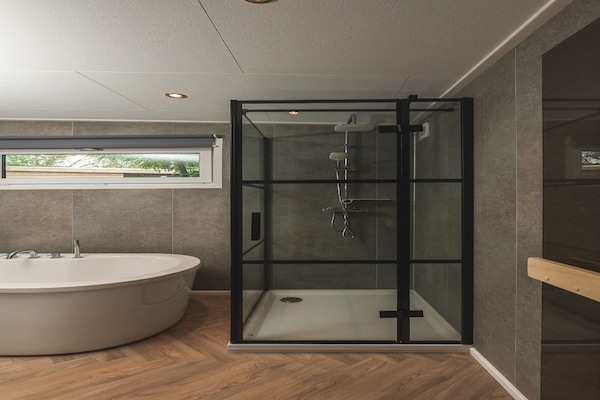 Foto van Wellness Lodge met sauna en prachtig uitzicht - Vakantiehuis in Zuna - BathRoom