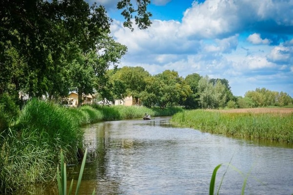 Foto van Waterfronthut in het zonnige Zuna - Vakantiehuis in Zuna - AreaSummer1KM