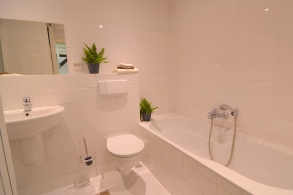 Foto van Vakantiehuis in Haaksbergen bij Meer - Vakantiehuis in Haaksbergen - BathRoom