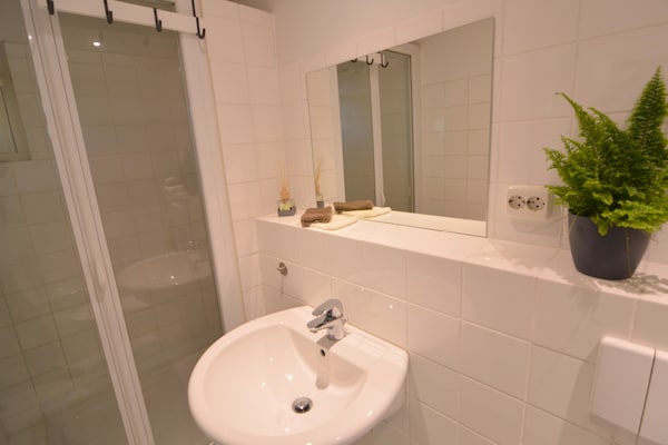 Foto van Vakantiehuis in Haaksbergen bij Meer - Vakantiehuis in Haaksbergen - BathRoom