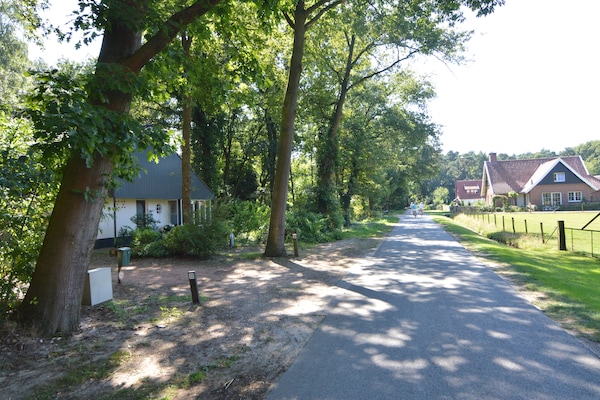 Foto van Vakantiehuis in Haaksbergen bij Meer - Vakantiehuis in Haaksbergen - GardenSummer