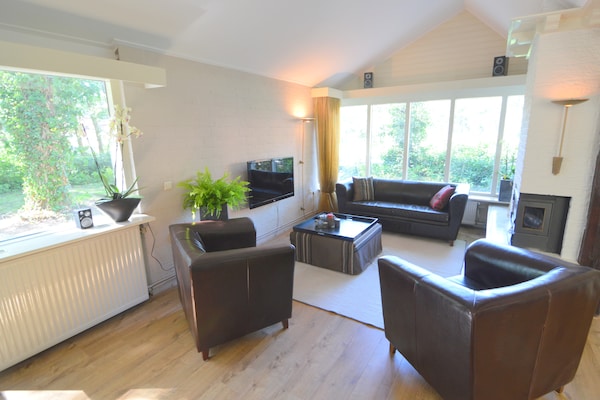Foto van Vakantiehuis in Haaksbergen bij Meer - Vakantiehuis in Haaksbergen - LivingRoom